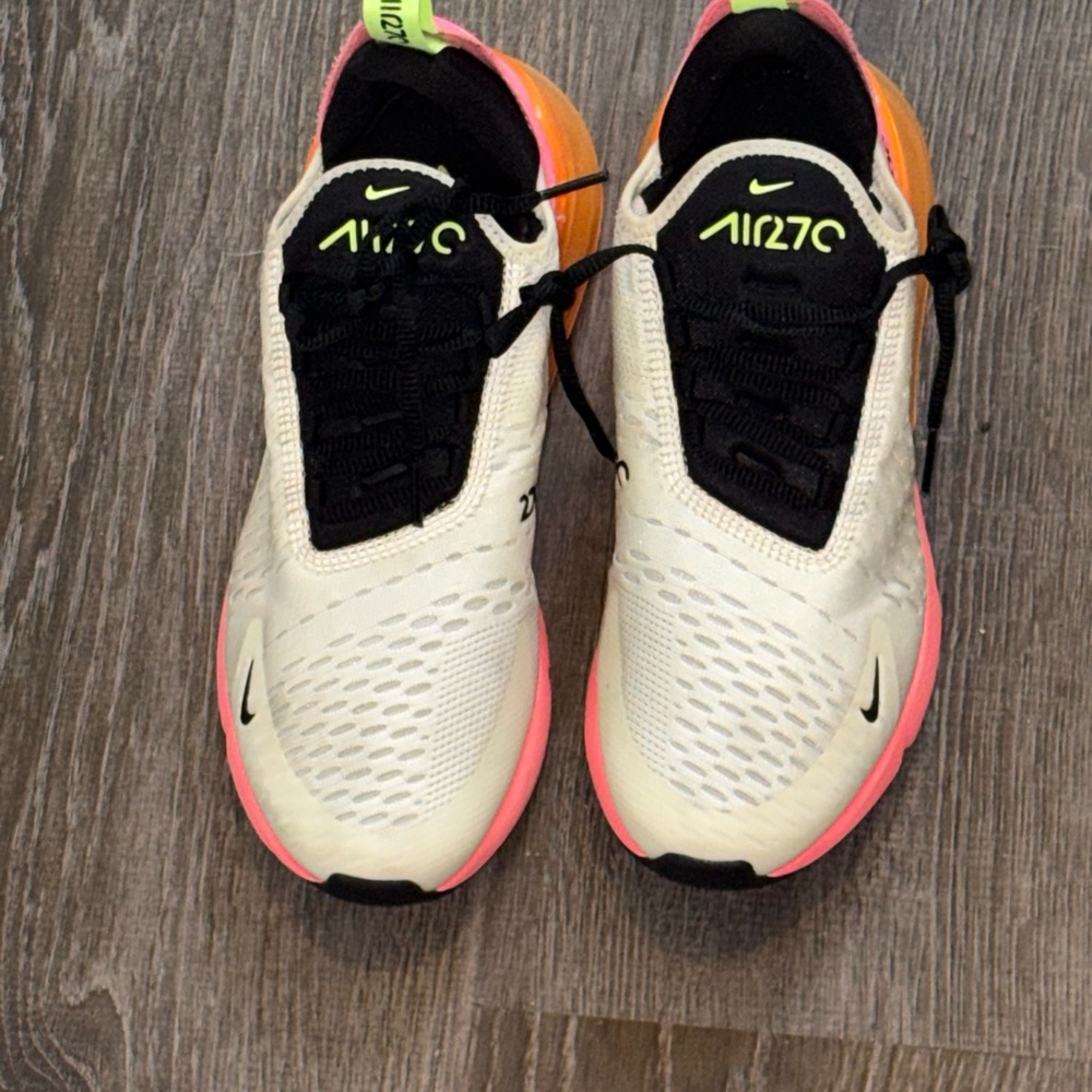 Nike Air Max 270 Summit
